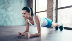 Cosa offre l'esercizio "Plank" al corpo delle donne dopo i 40-50 anni