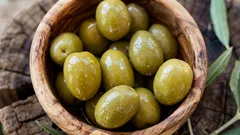 Se avete dei noccioli di oliva a casa, significa che avete tra le mani un vero tesoro: perché e come riutilizzarli.