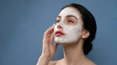 Nutrizione, composizione naturale e "pelle che respira": le 6 principali credenze errate sulle creme per il viso